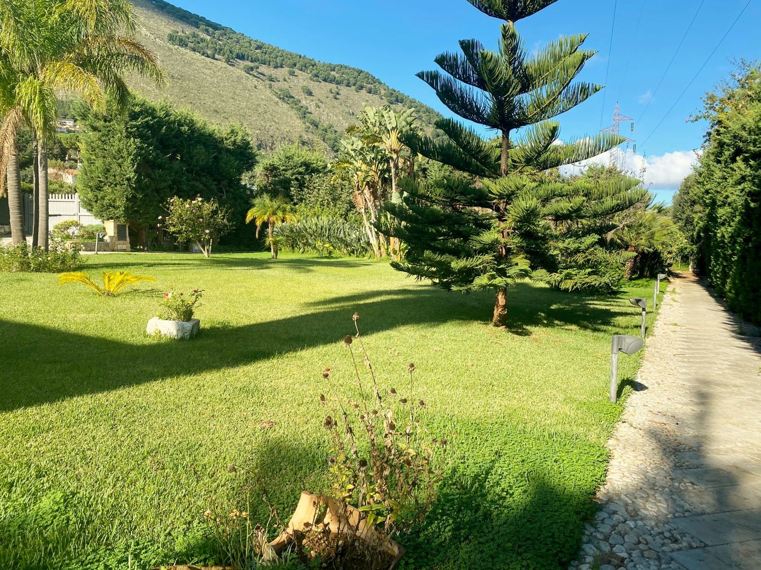 Villa in vendita in via costantino 0, Palermo