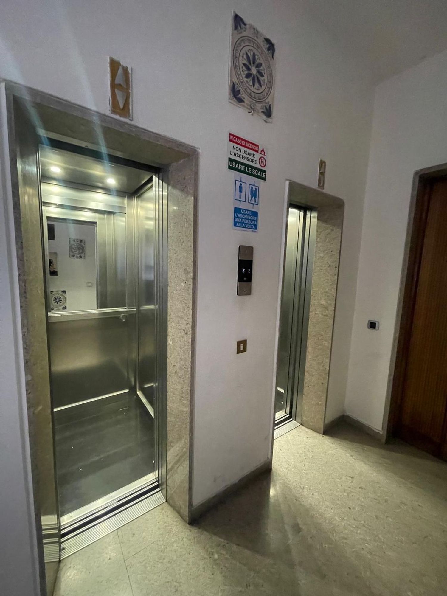 Quadrilocale in vendita in via ruggiero settimo 55, Palermo