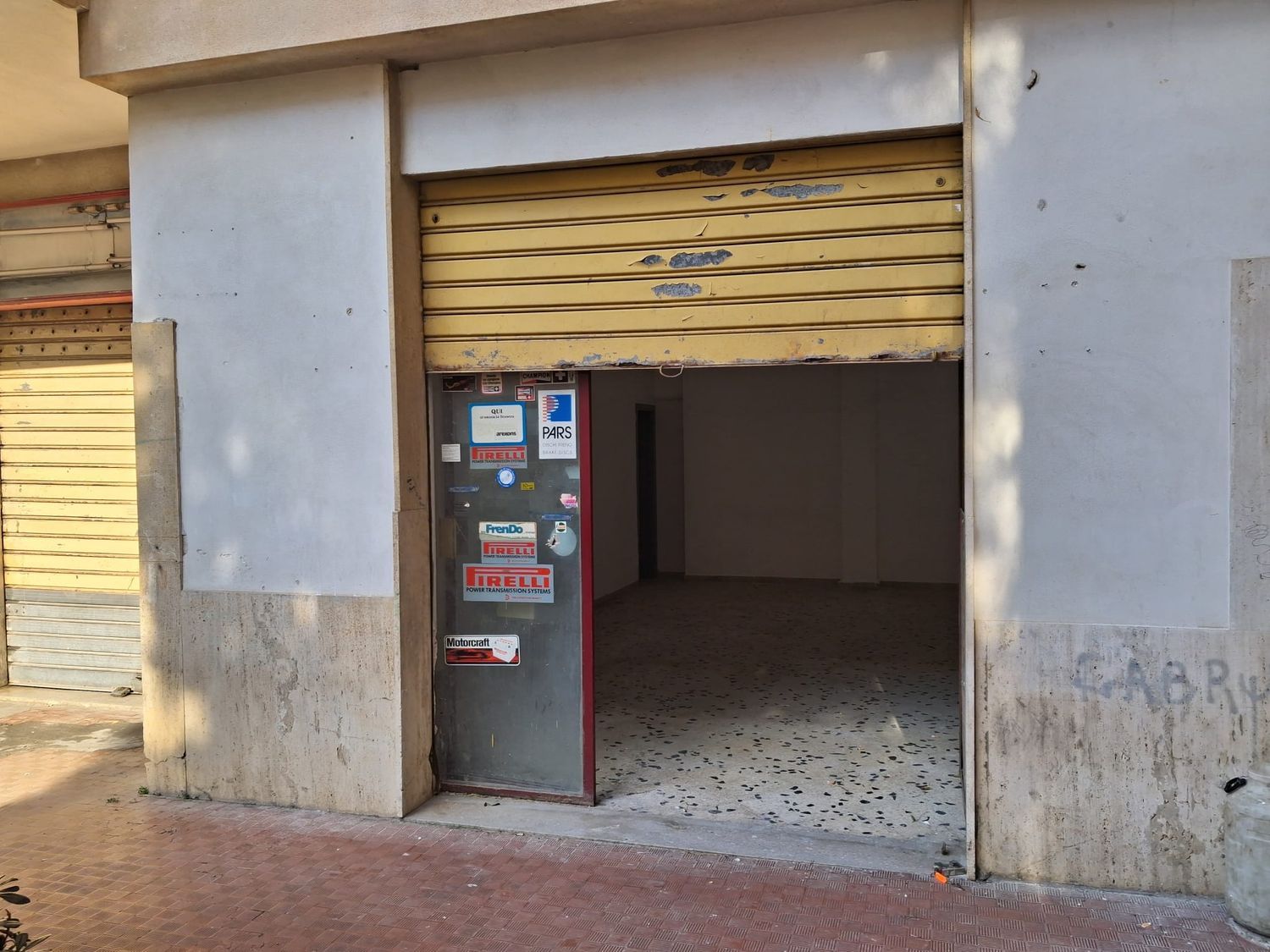 Locale commerciale in affitto in via via rinaldo d'aquino 28, Palermo