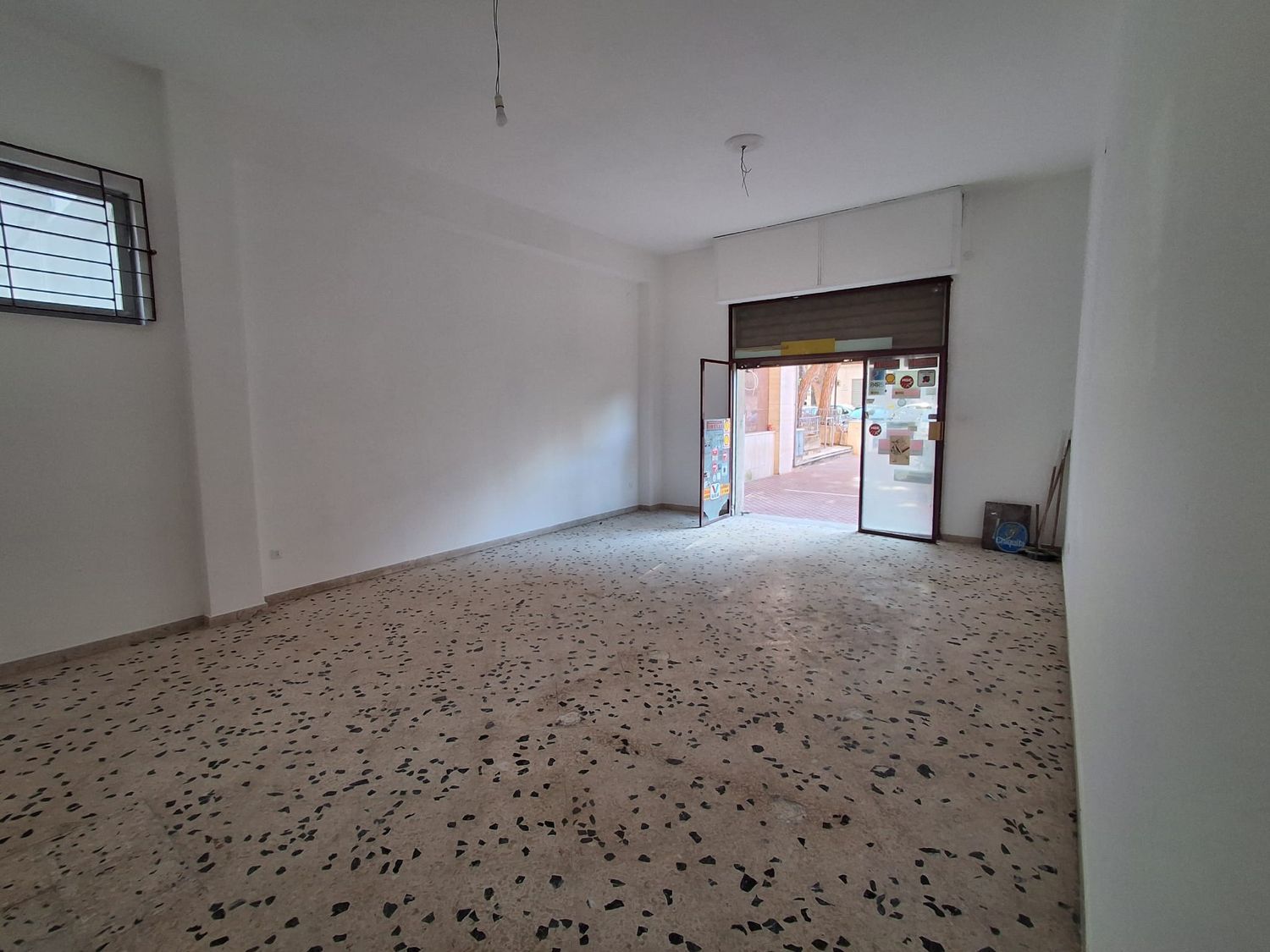 Locale commerciale in affitto in via via rinaldo d'aquino 28, Palermo