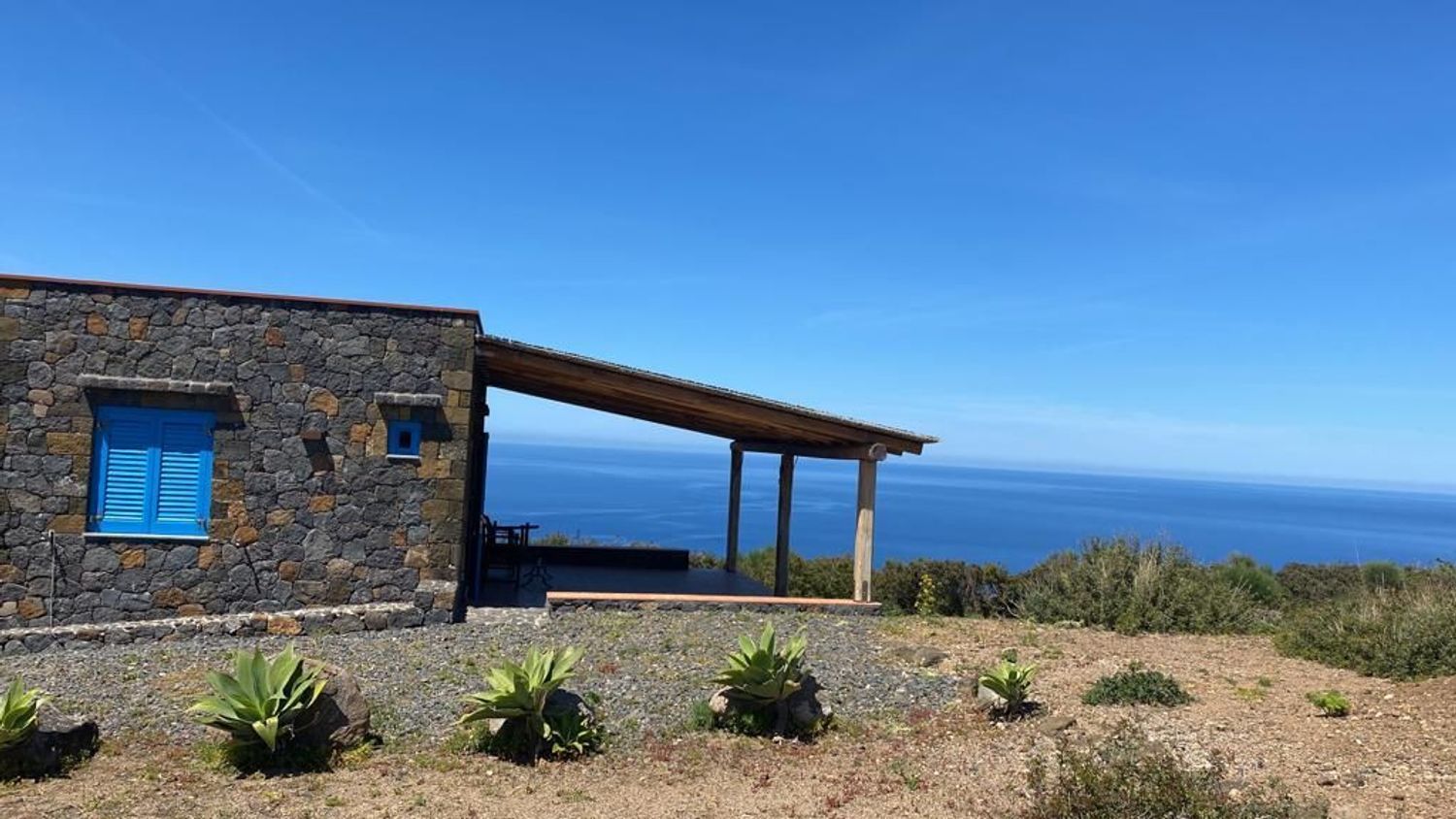 Villa vista mare in contrada contrada quattro venti 0, Ustica