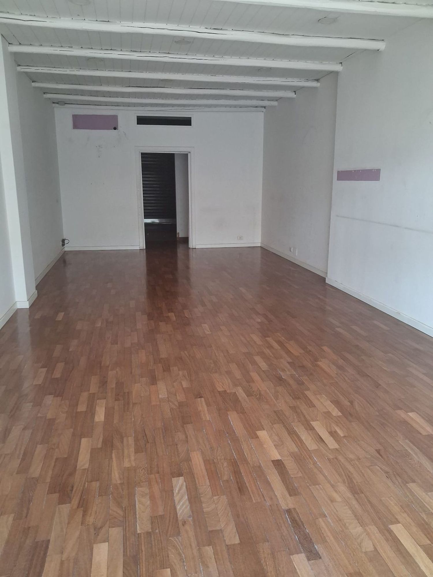Locale commerciale in affitto in viale viale duca degli abruzzi 0, Palermo