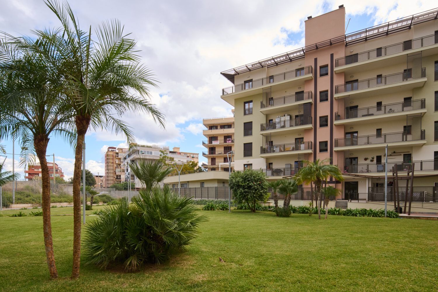 Quadrilocale in vendita in via via don lorenzo milani 9, Palermo