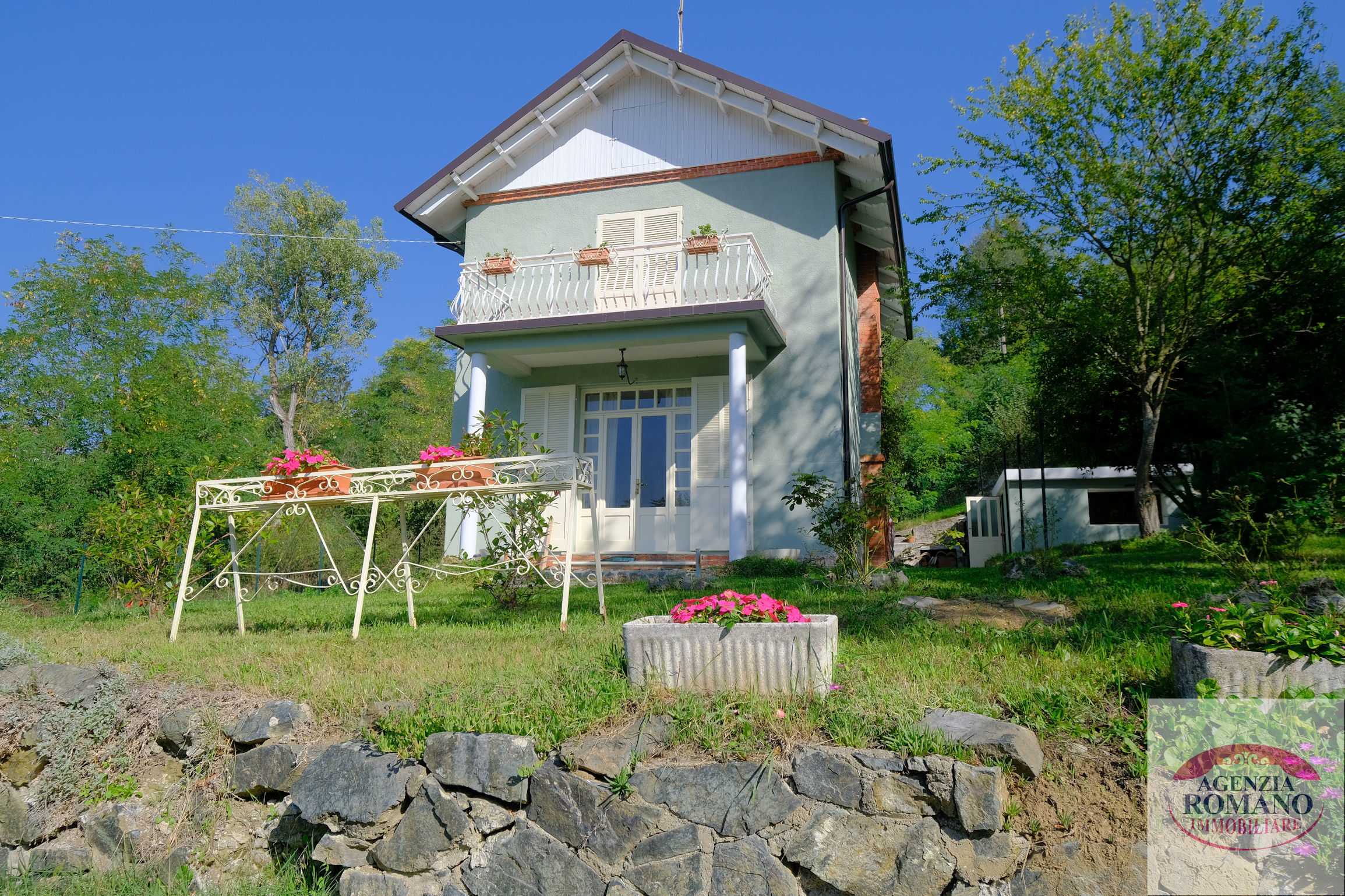 Casa indipendente con giardino in sp210 237, Ponzone