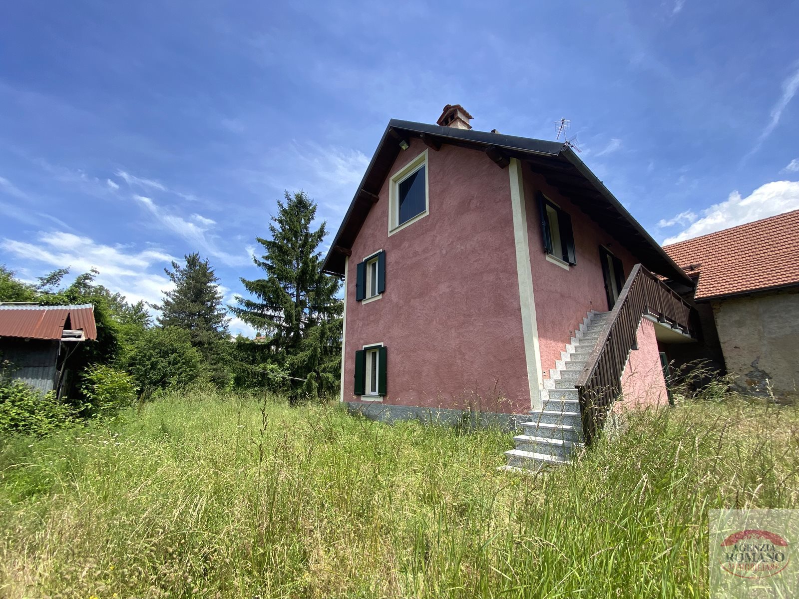 Casa indipendente con giardino in loc. oltreacqua, Sassello