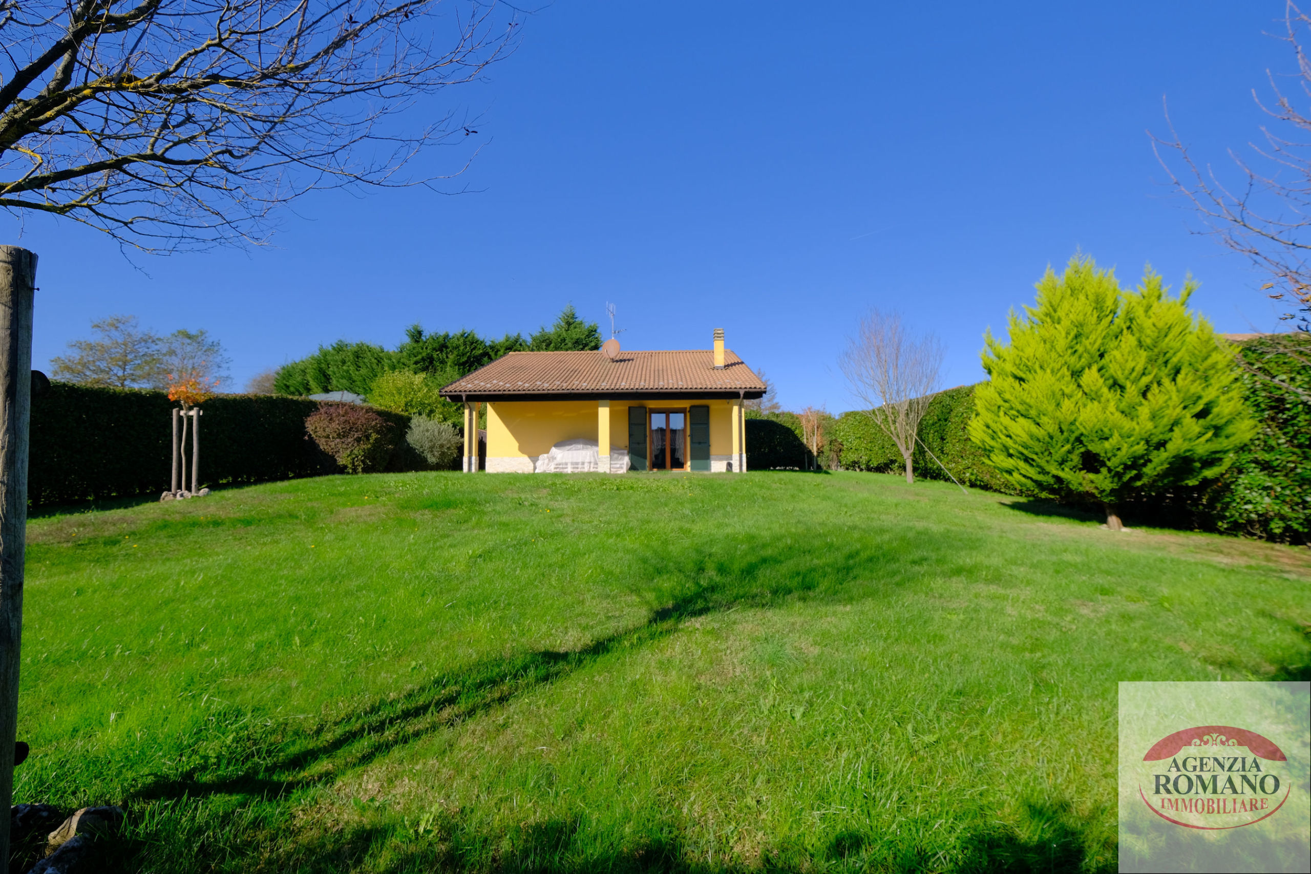 Villa con giardino in via avera 14, Mioglia