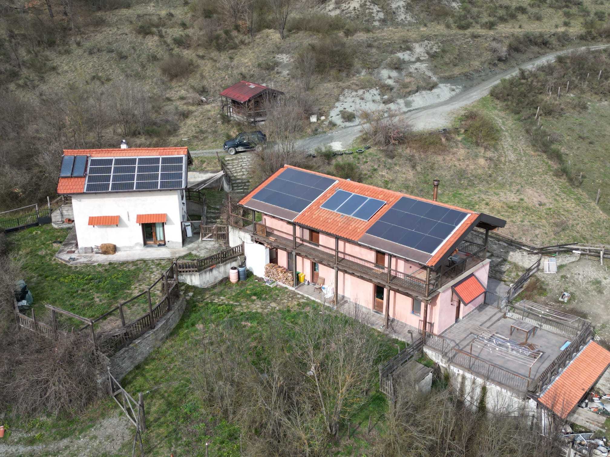 Casa indipendente in vendita a Mioglia