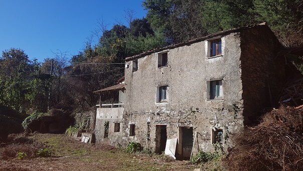 Rustico da ristrutturare a Varazze