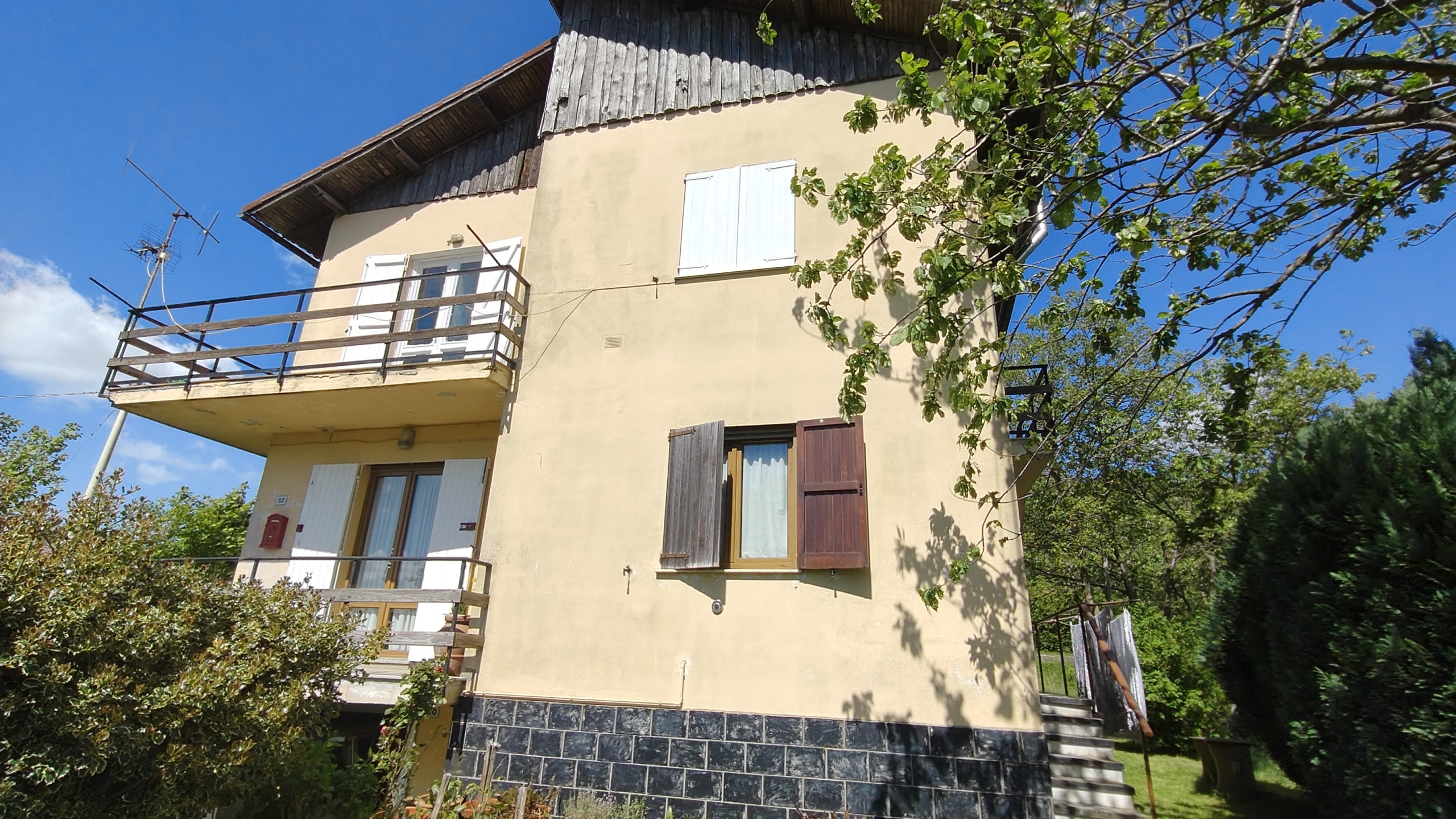 Villa con giardino in via francia 75, Tiglieto