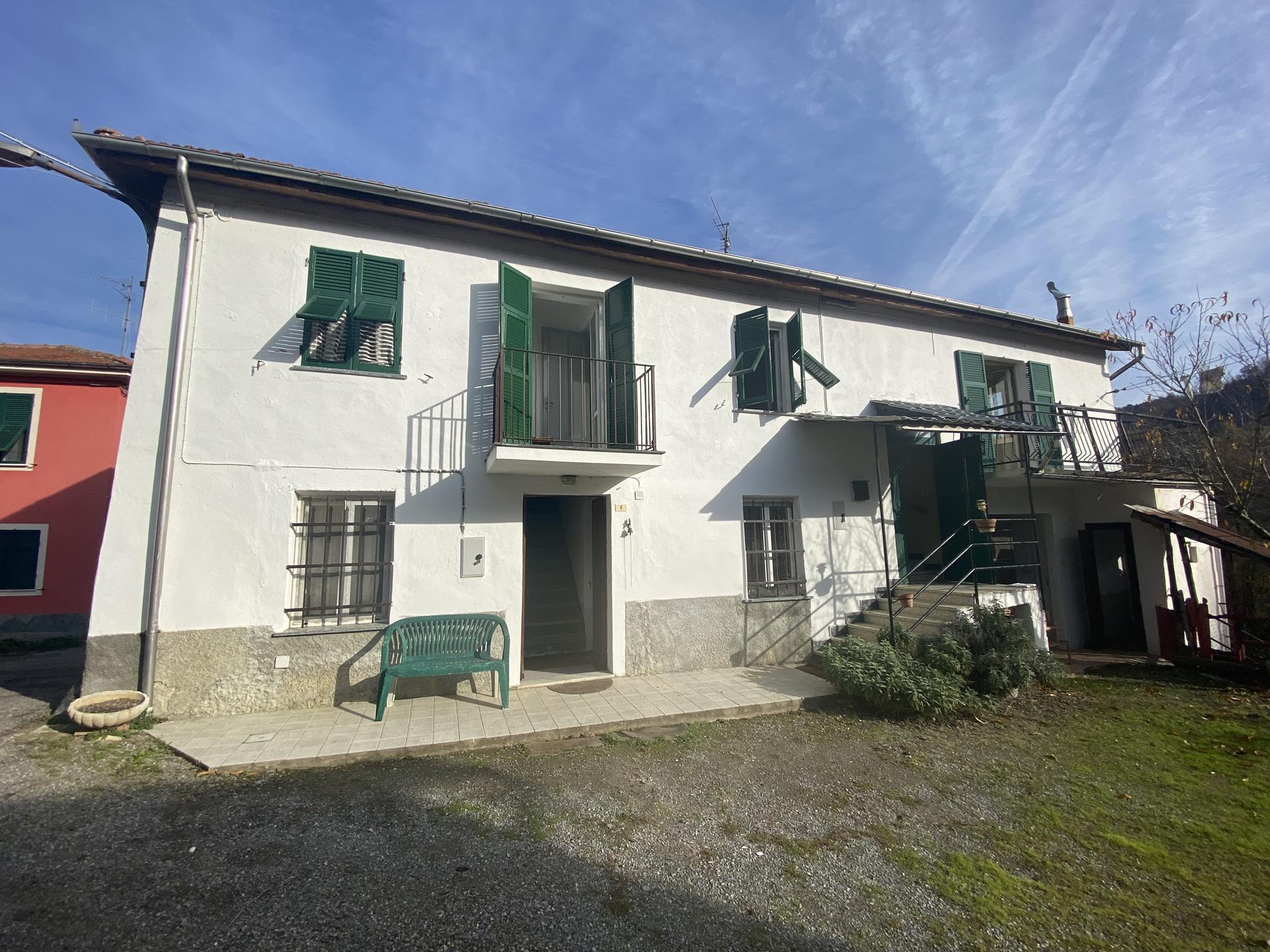 Casa indipendente con giardino a Dego