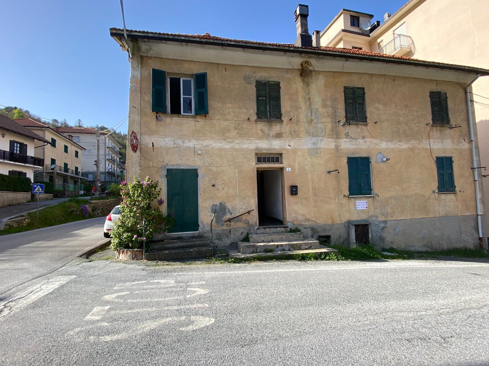 Bilocale da ristrutturare a Urbe