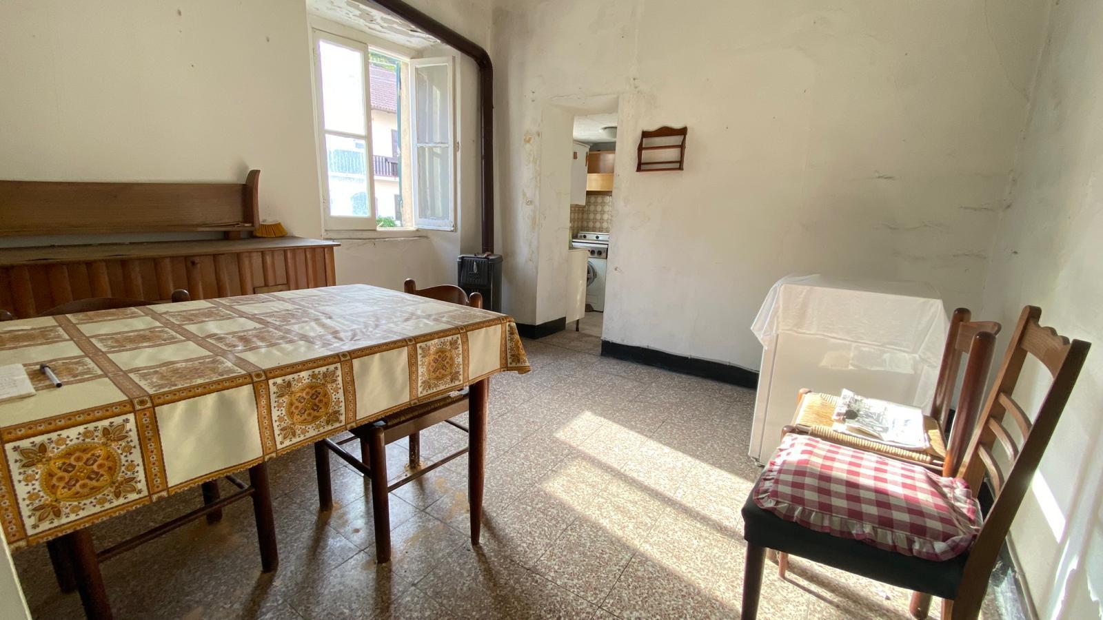 Bilocale da ristrutturare a Urbe