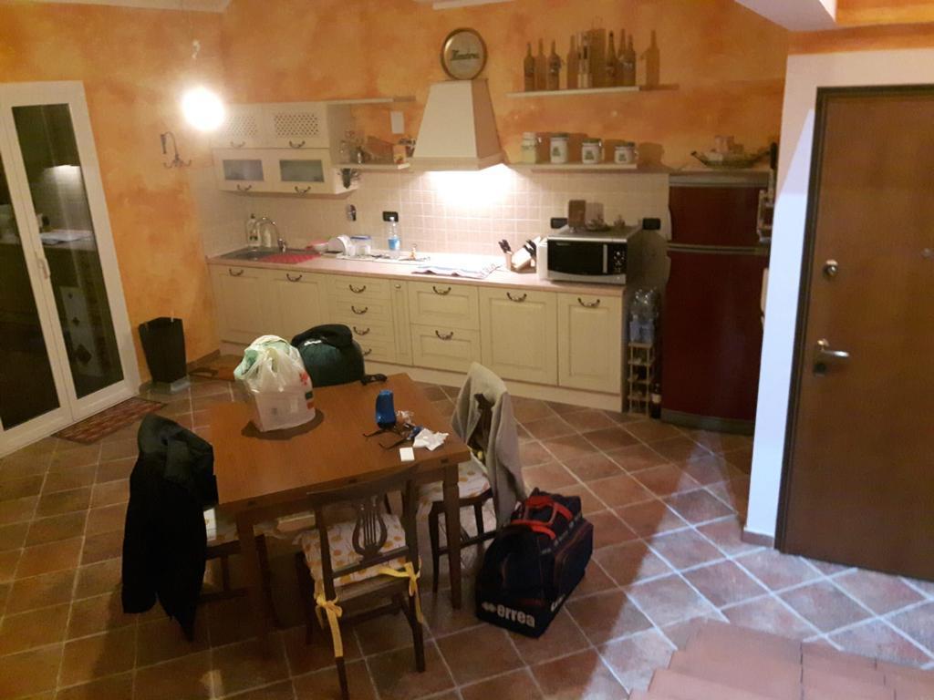 Appartamento con terrazzo in via carlina 9/8, Urbe