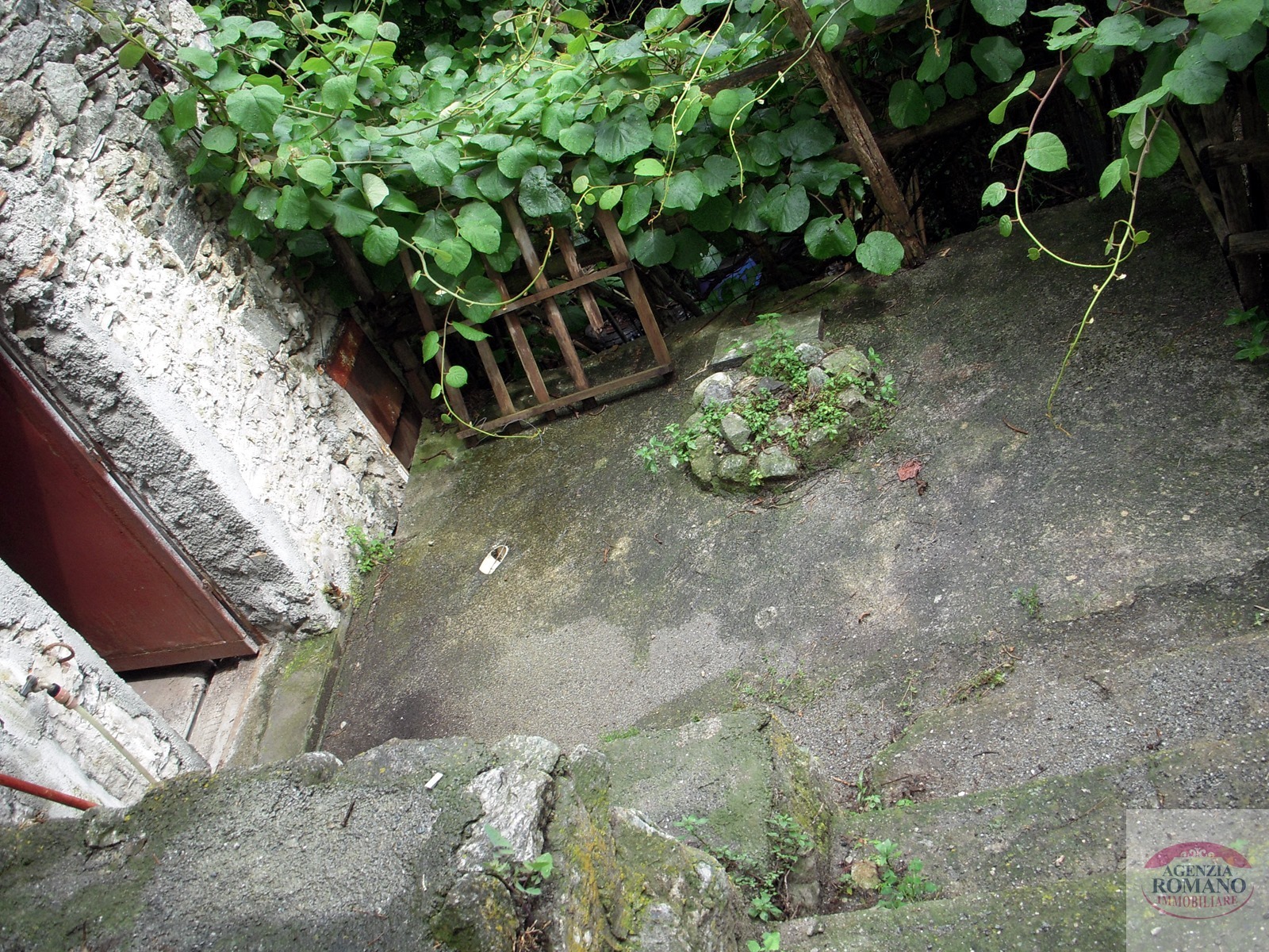 Casa indipendente da ristrutturare in magrania, Albisola Superiore