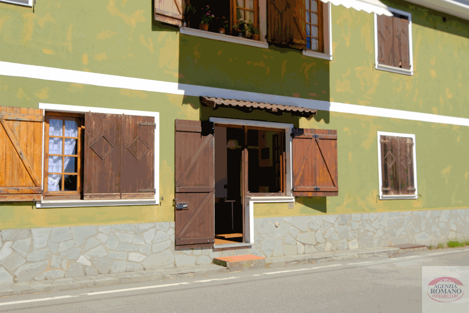 Trilocale da ristrutturare in localit piancastagna 85, Ponzone