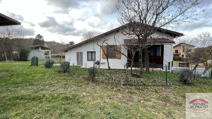 Casa indipendente con giardino a Spigno Monferrato