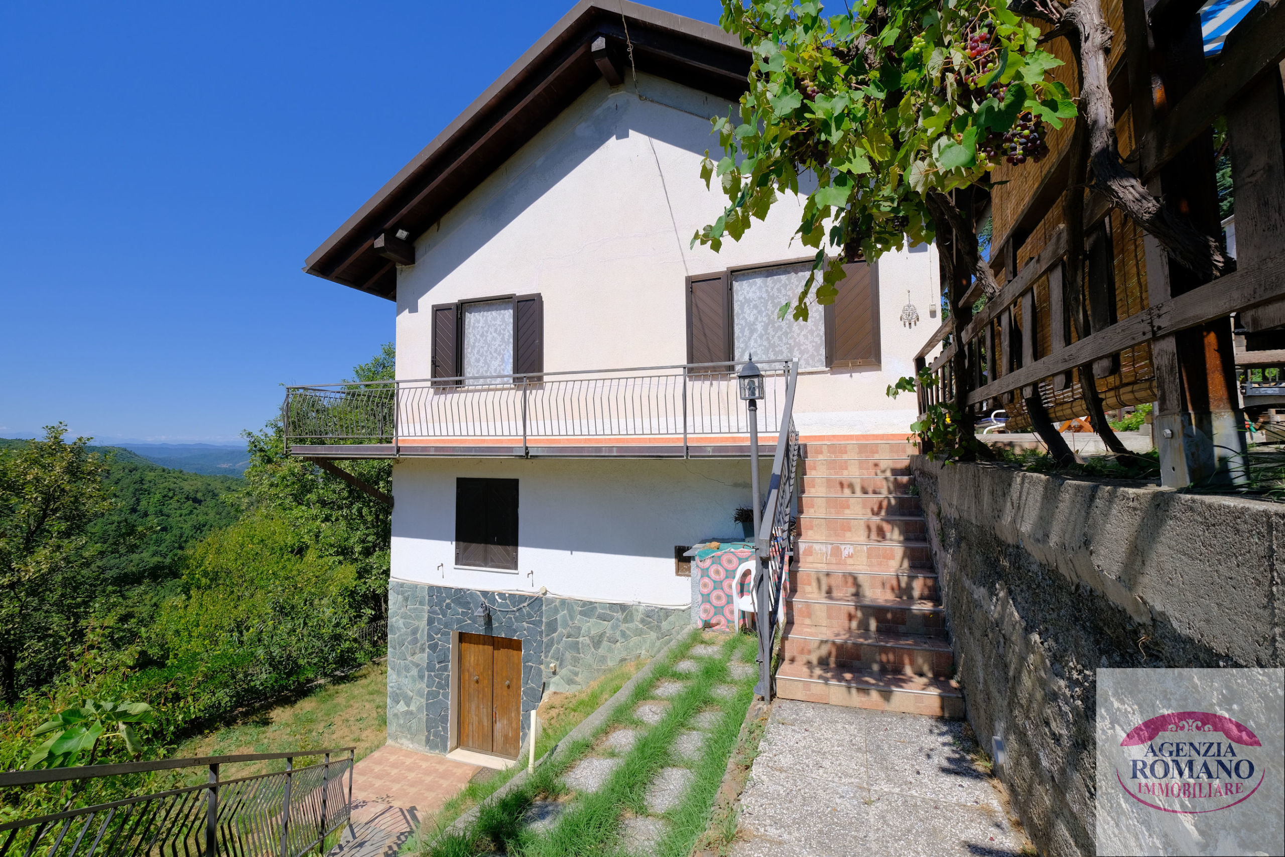 Casa indipendente con giardino in localit pian d'anselmo 4, Sassello