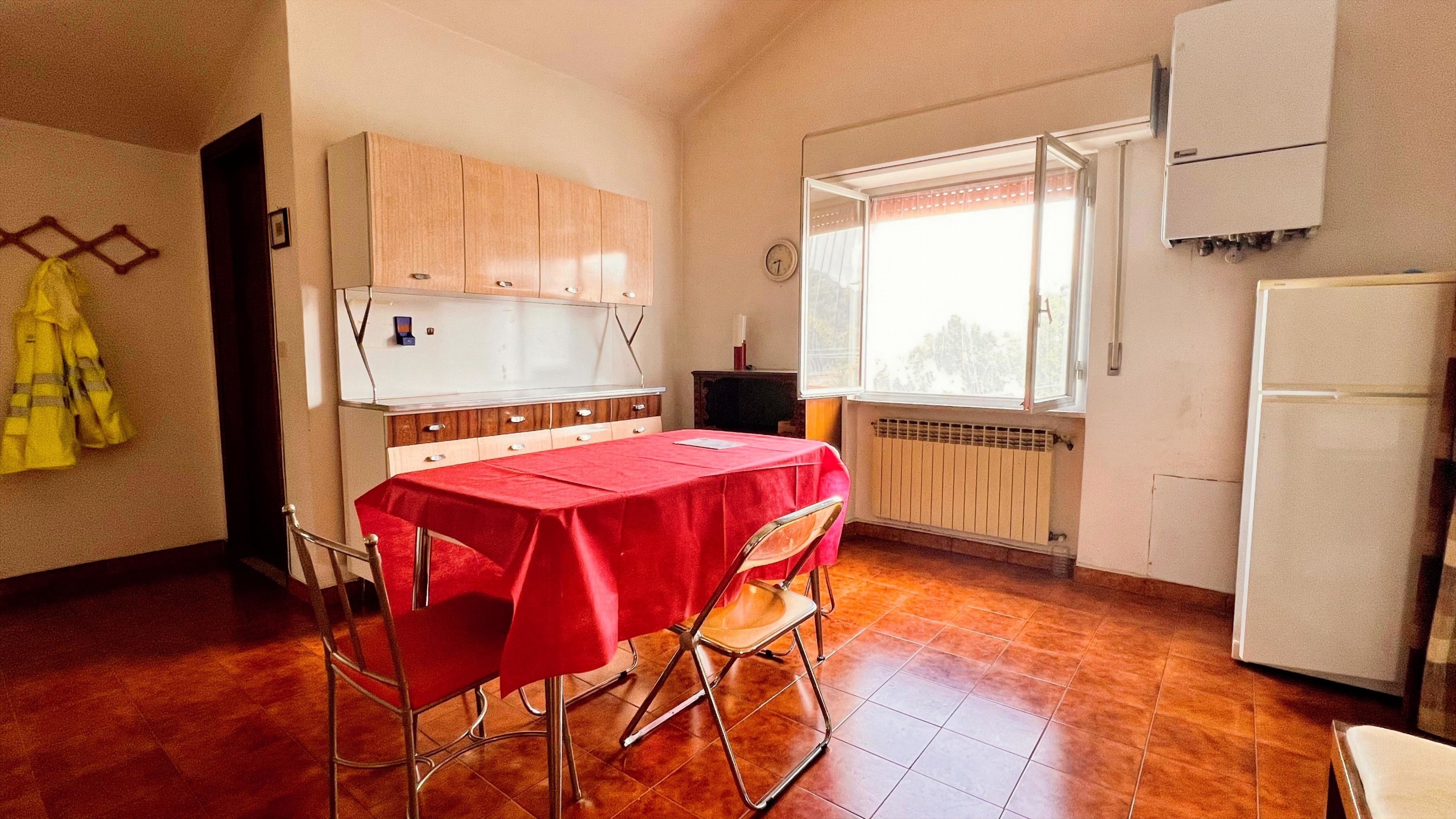 Appartamento con giardino in via mont 18, Urbe