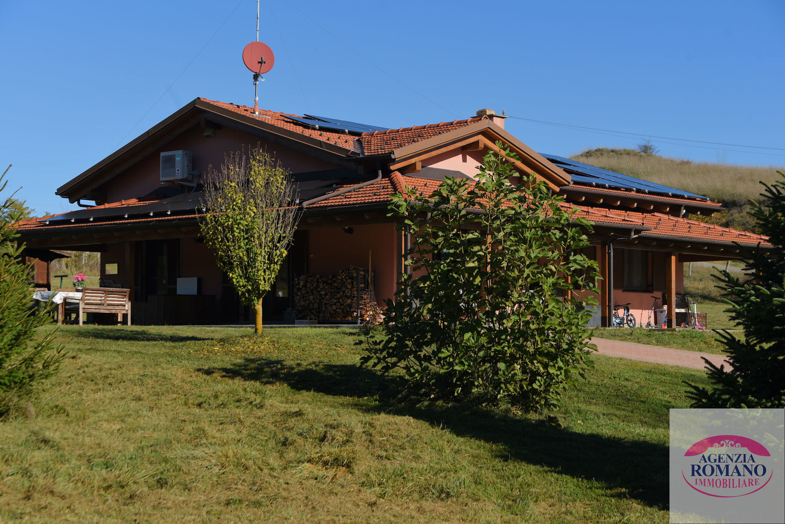 Casa indipendente con giardino in via avera, Mioglia