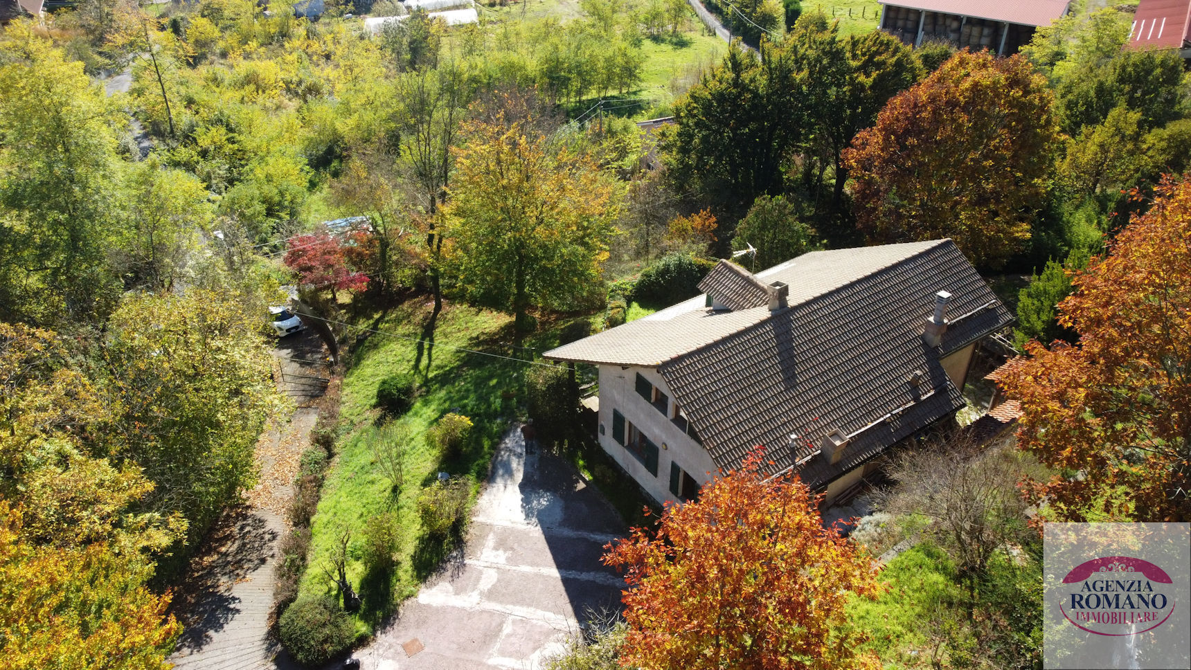 Villa con giardino in via menacciano 1, Pontinvrea