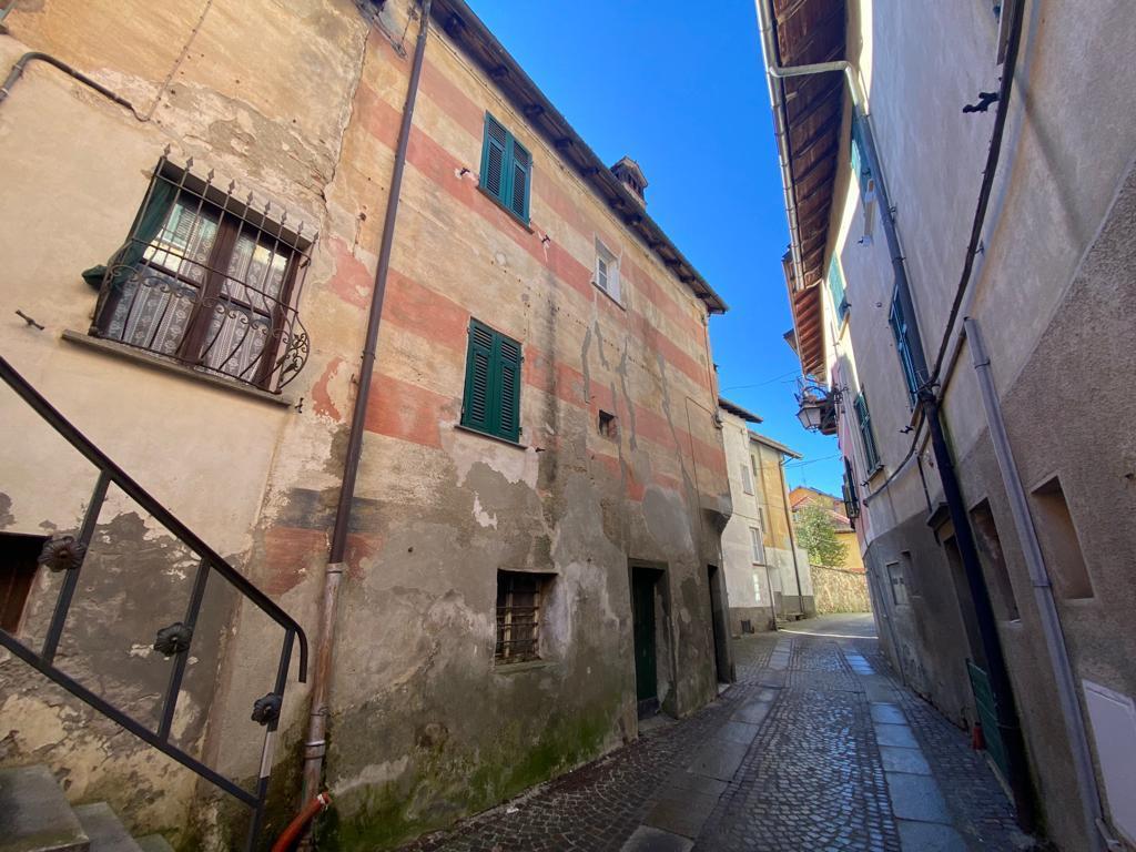 Casa indipendente da ristrutturare a Sassello