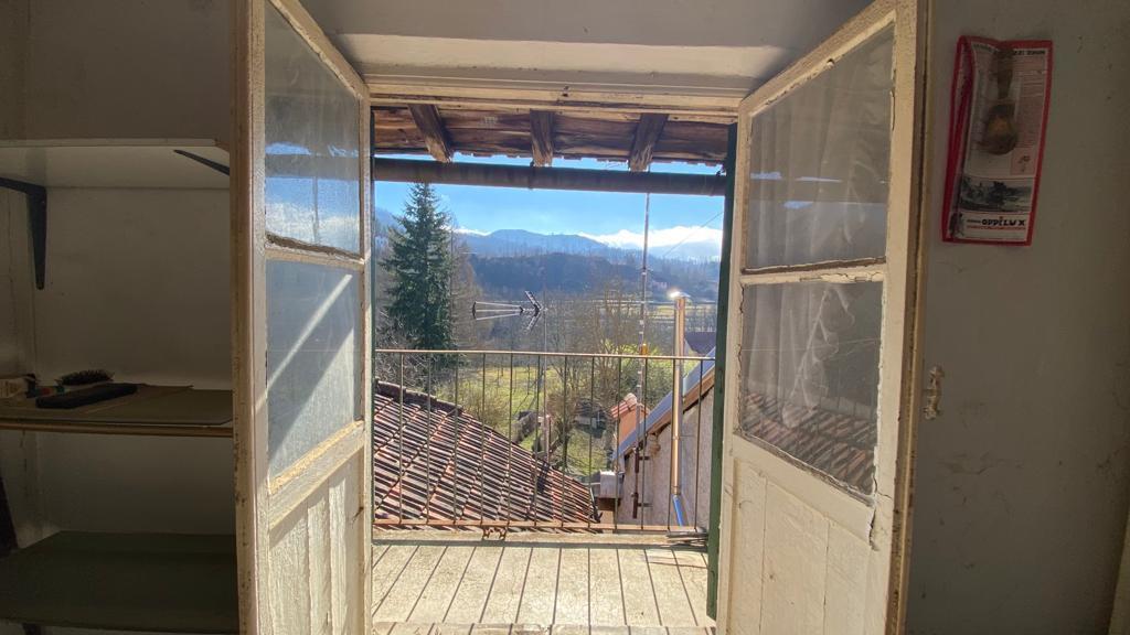 Casa indipendente da ristrutturare a Sassello