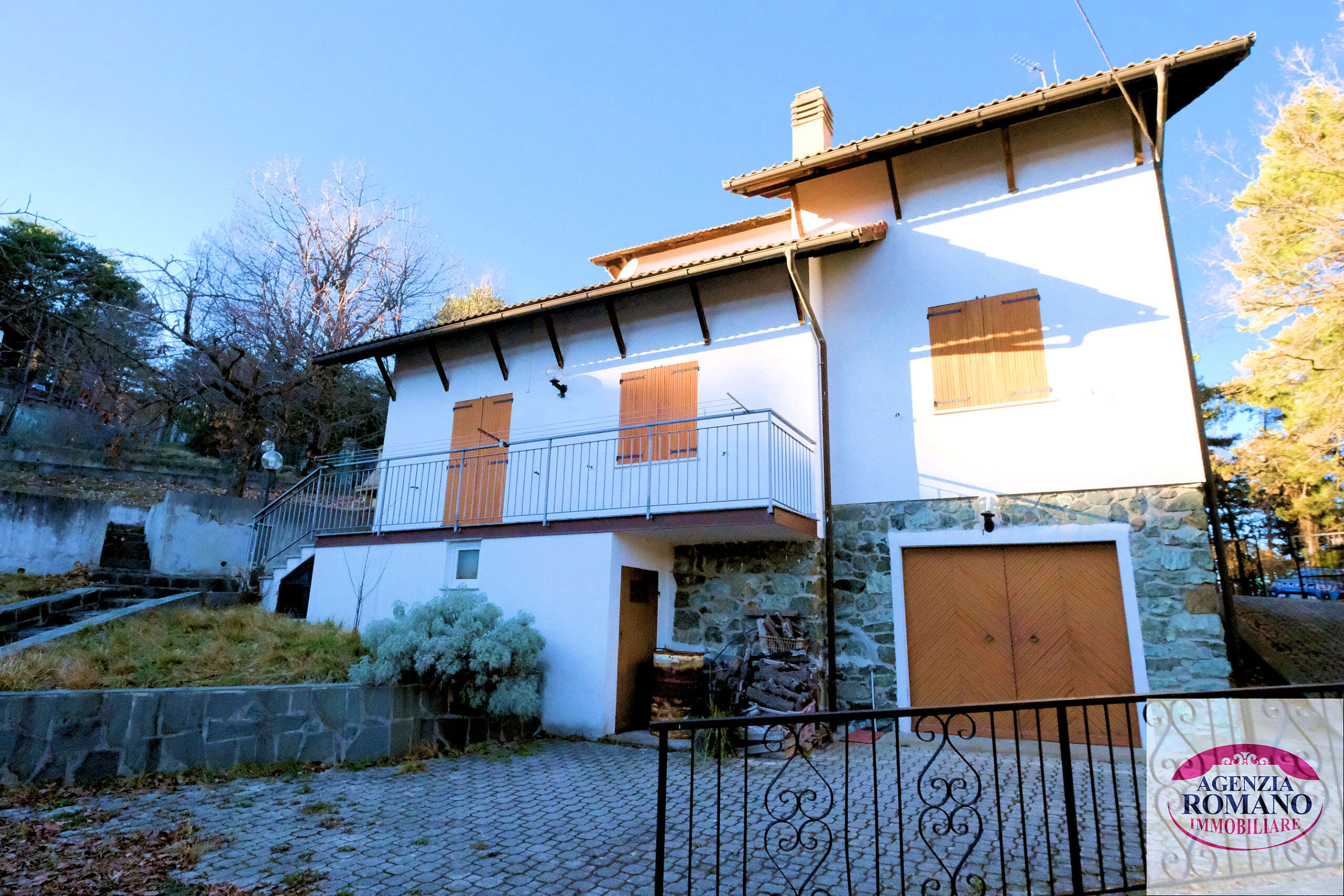 Villa con giardino in via pian del faggio 5, Tiglieto