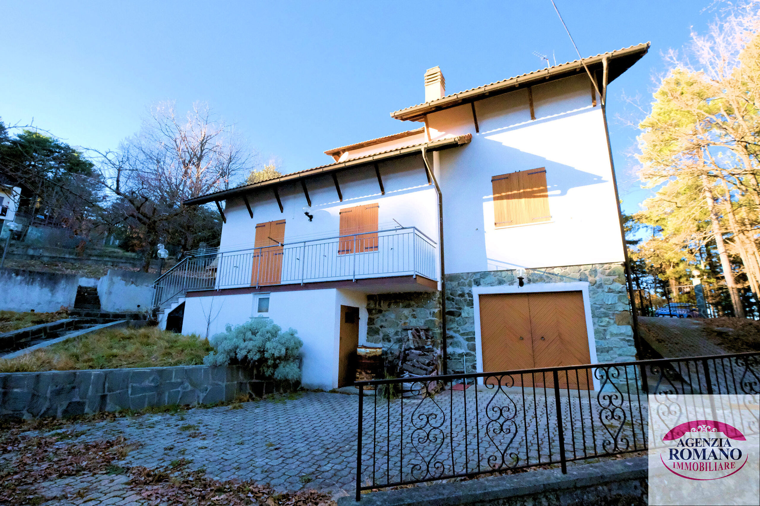 Villa con giardino in via pian del faggio 5, Tiglieto