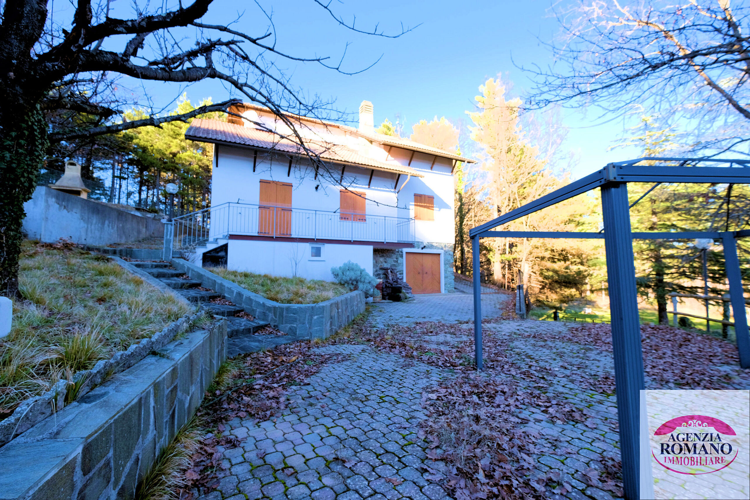 Villa con giardino in via pian del faggio 5, Tiglieto