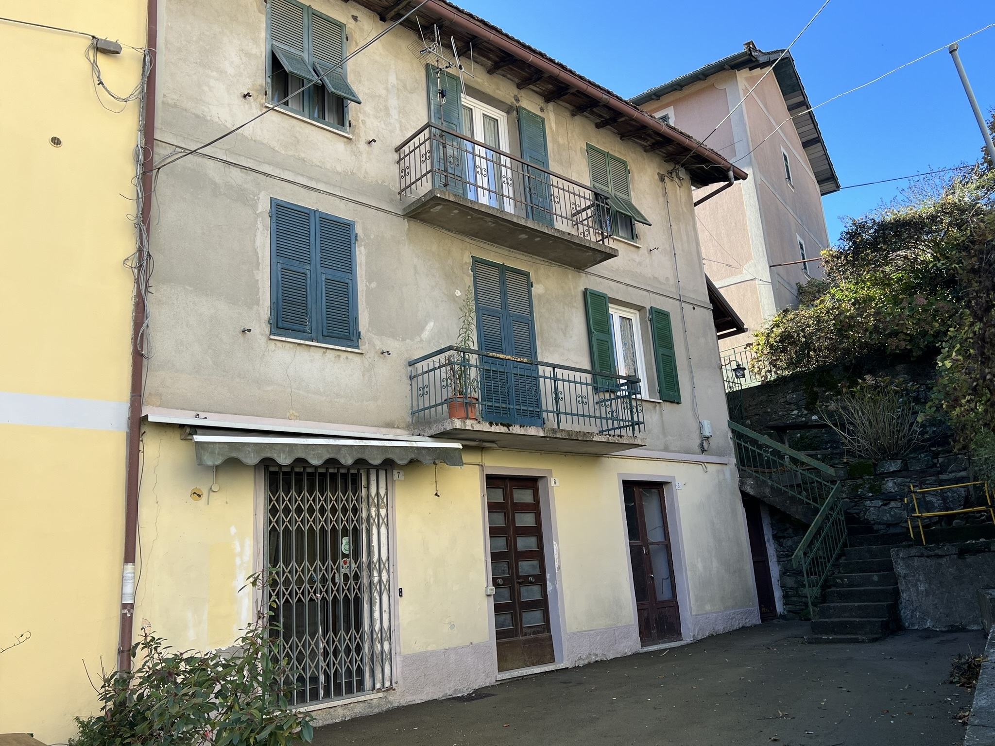 Locale commerciale in vendita in piazza san pietro 7 e 8, Urbe