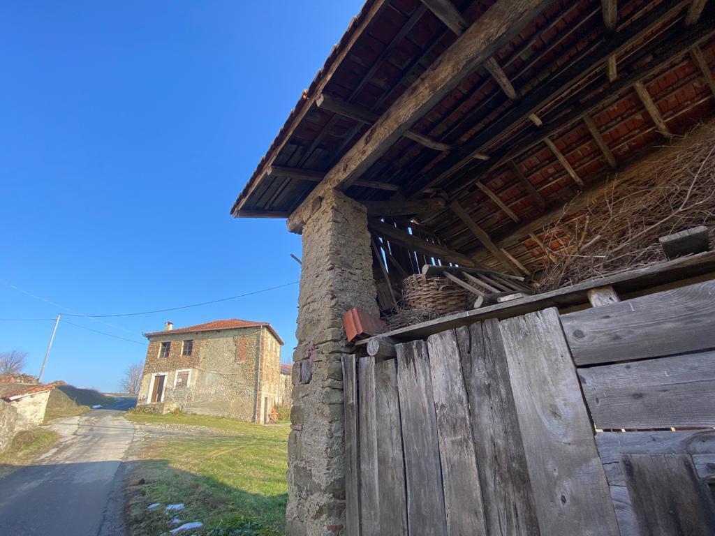 Rustico da ristrutturare in via sbernero 9, Mioglia