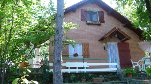 Casa indipendente in vendita a Pareto