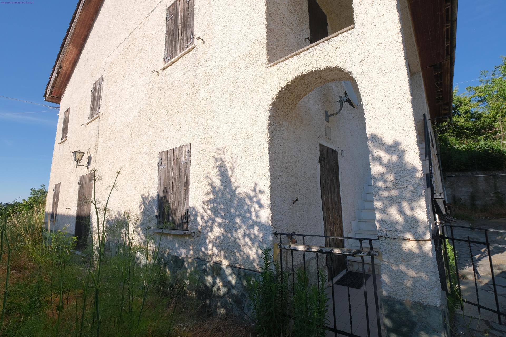 Casa indipendente con giardino a Mioglia
