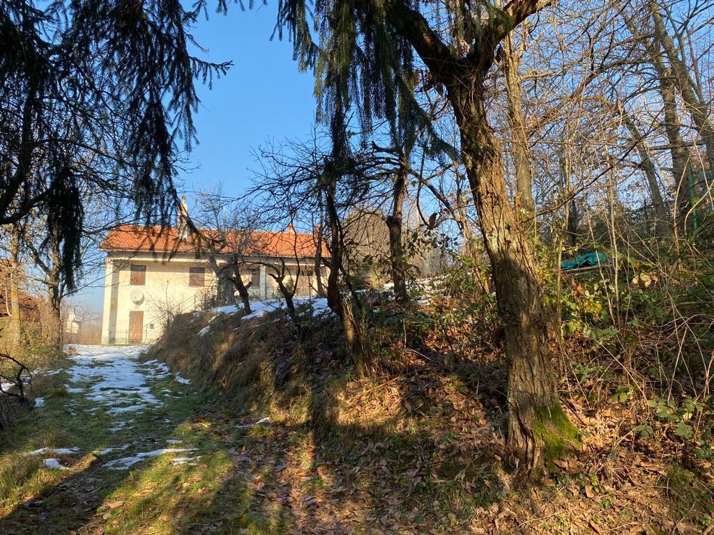 Casa indipendente con giardino a Mioglia