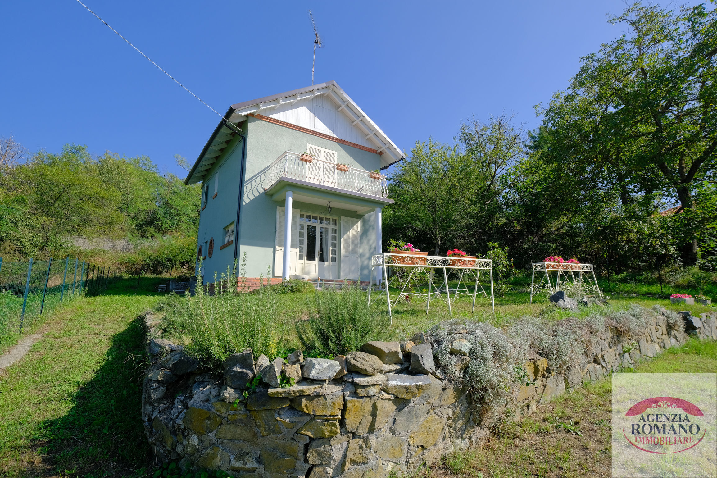 Casa indipendente con giardino in sp210 237, Ponzone