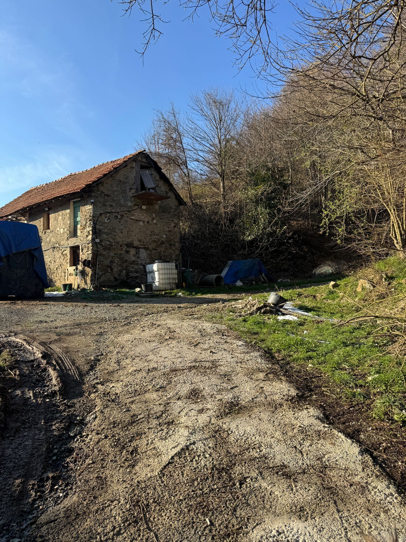 Casa indipendente con giardino a Pontinvrea
