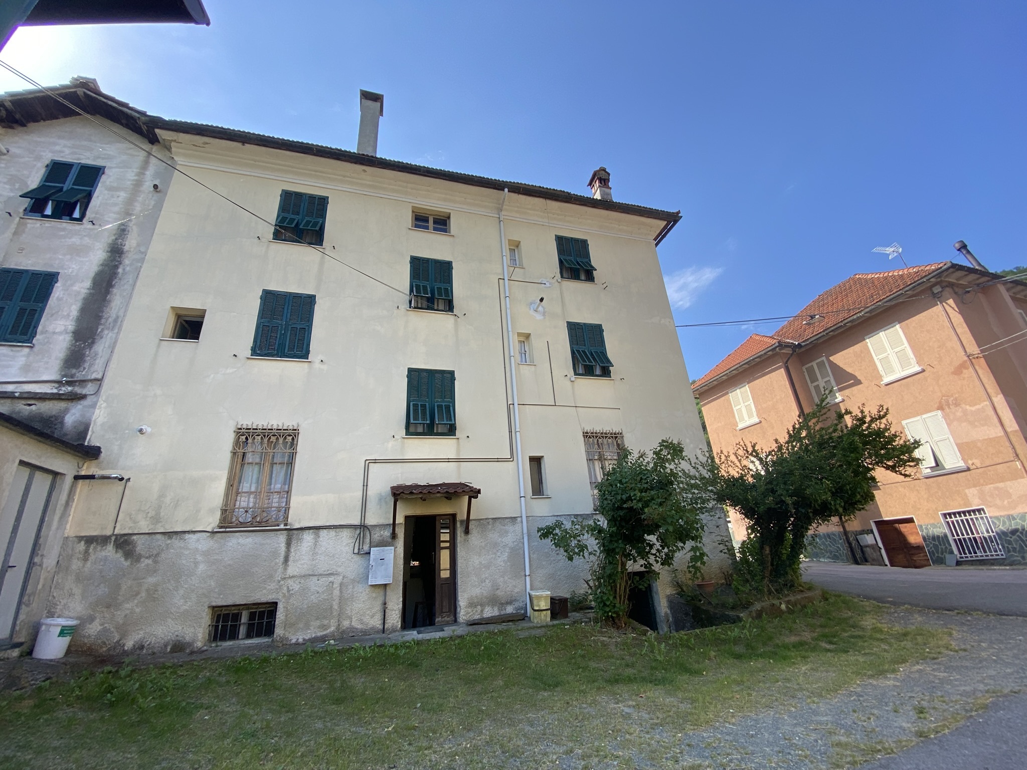 Stabile/Palazzo da ristrutturare in via stefano ramorino 3, Urbe