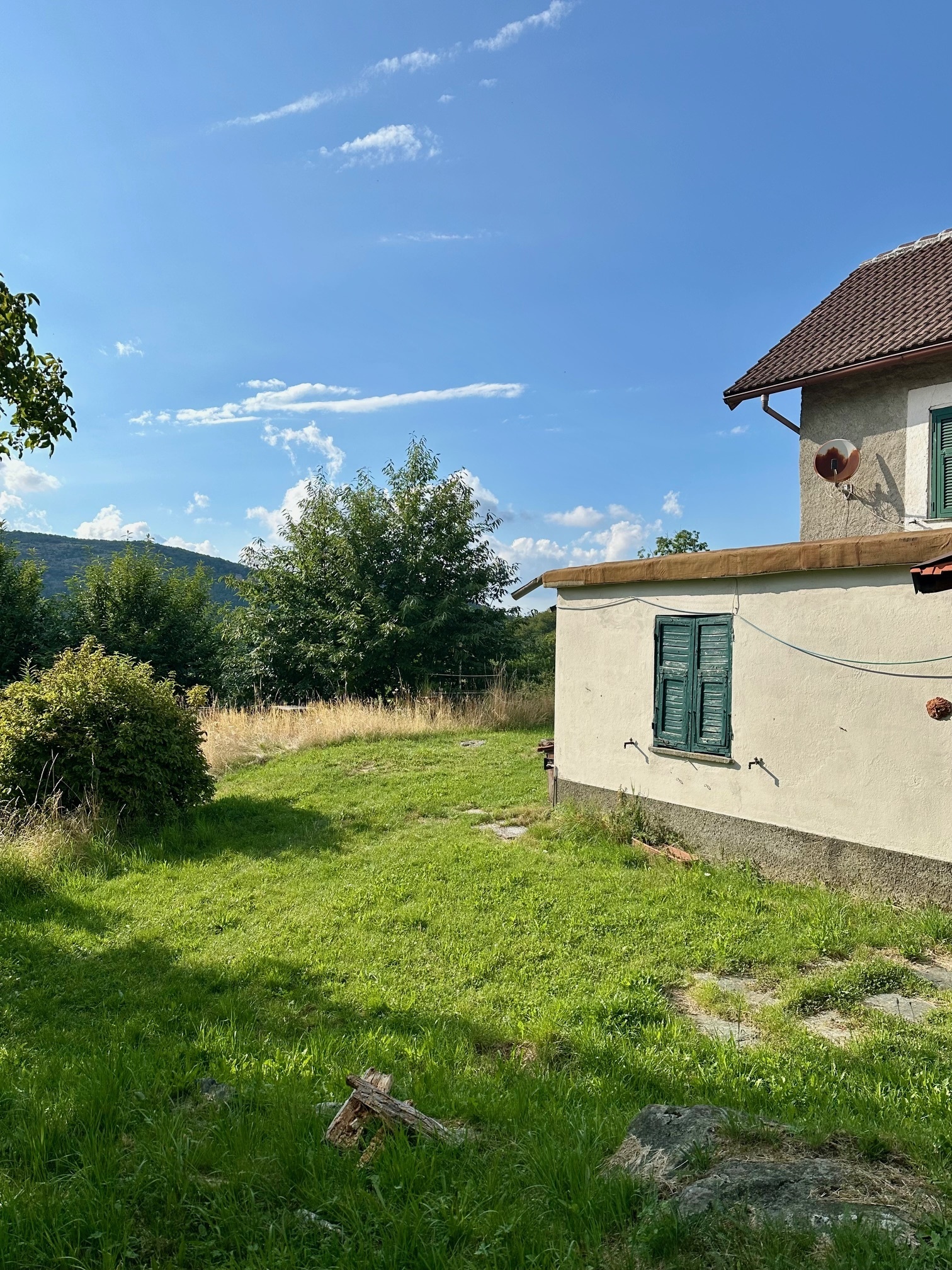 Rustico con giardino in piampaludo, Sassello