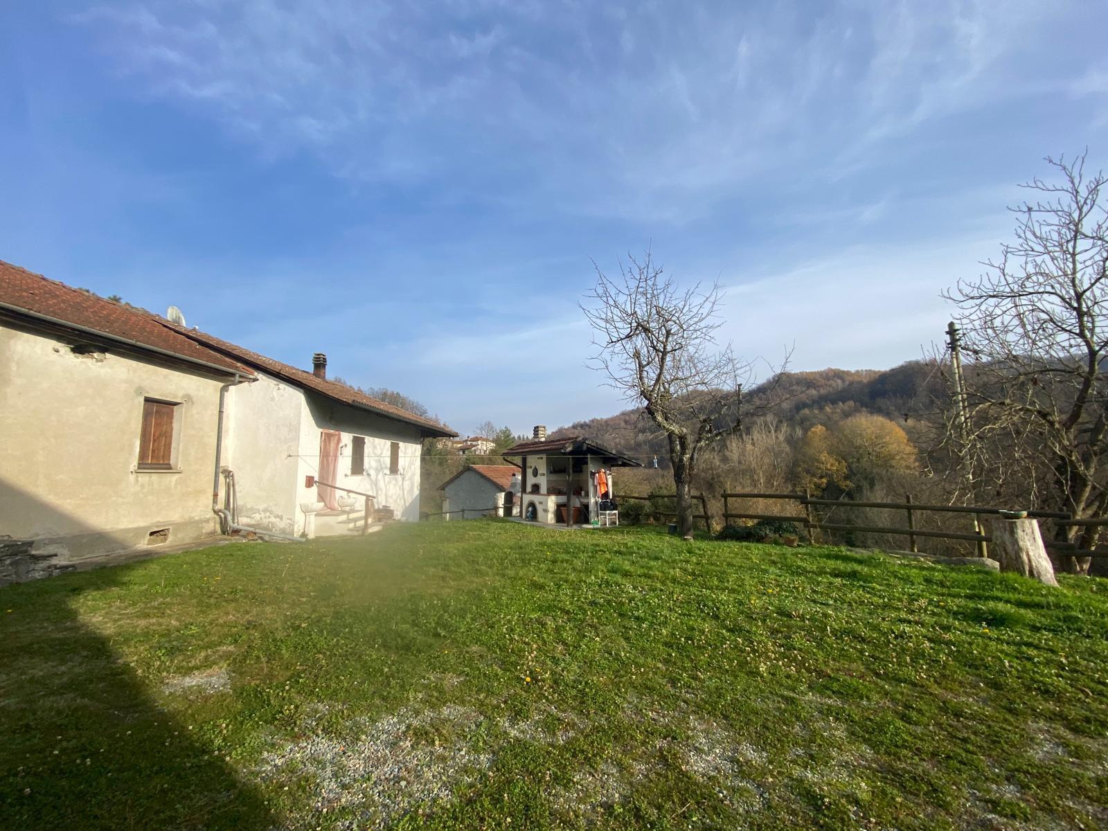 Casa indipendente da ristrutturare in strada galli 88, Ponzone