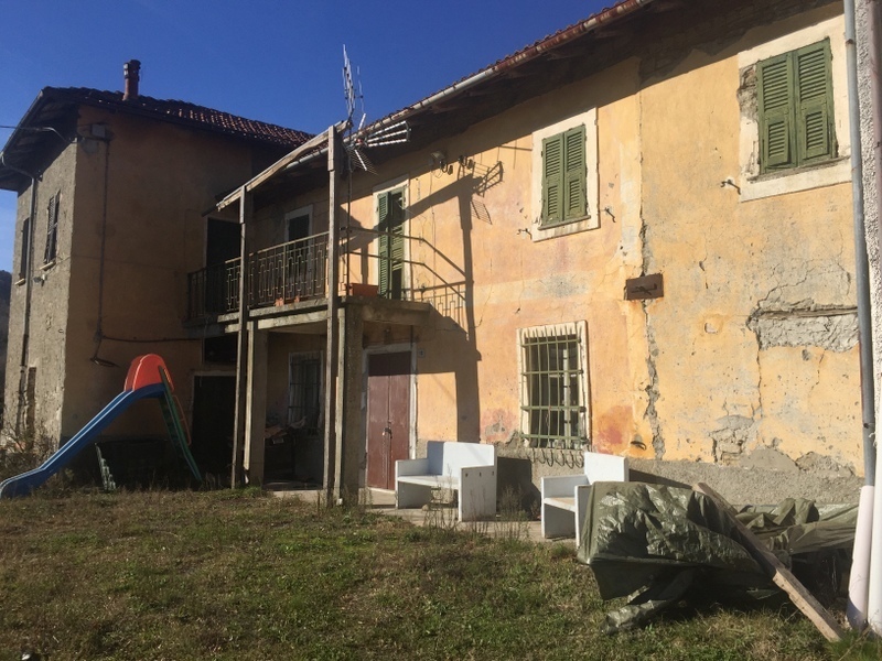 Casa indipendente da ristrutturare a Mioglia