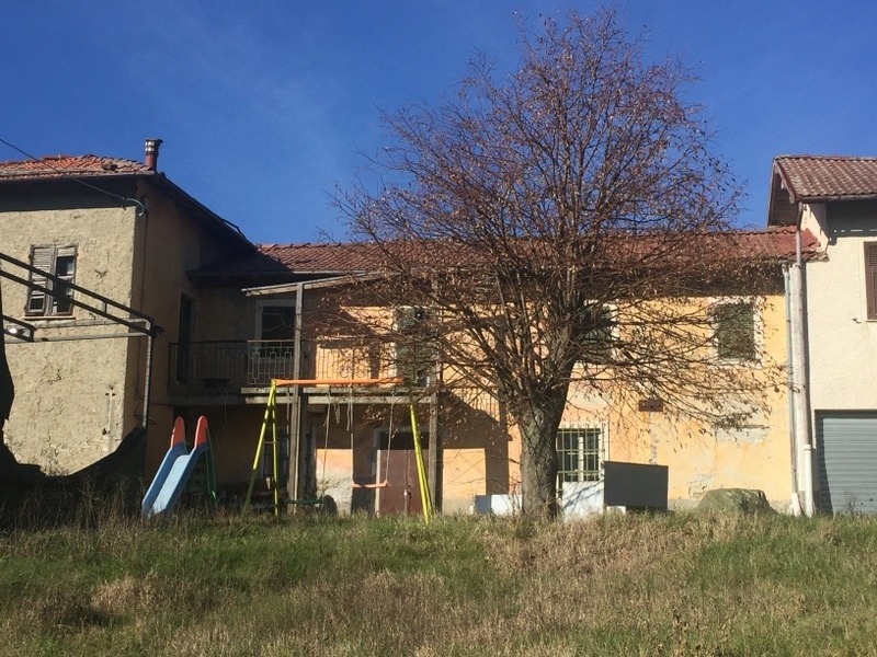 Casa indipendente da ristrutturare a Mioglia