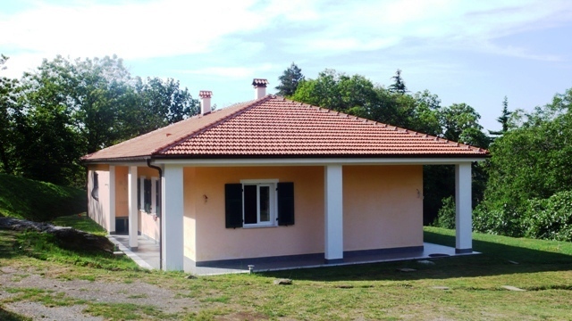 Villa con giardino, Stella san giovanni