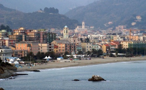 Locale commerciale in vendita in corso mazzini 195, Albissola Marina