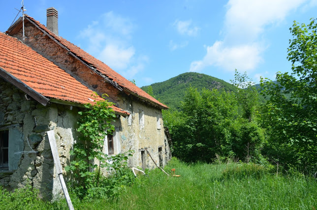 Rustico da ristrutturare in via dano, Sassello