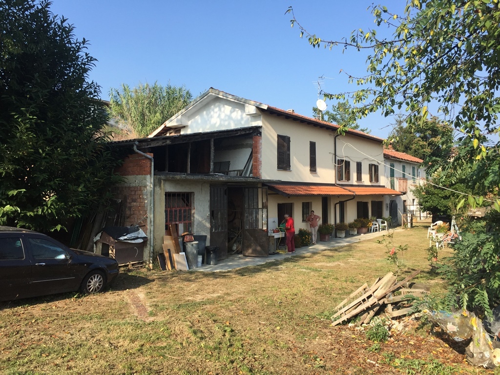 Casa indipendente da ristrutturare a Spigno Monferrato