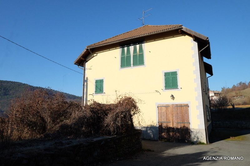 Rustico con giardino a Sassello