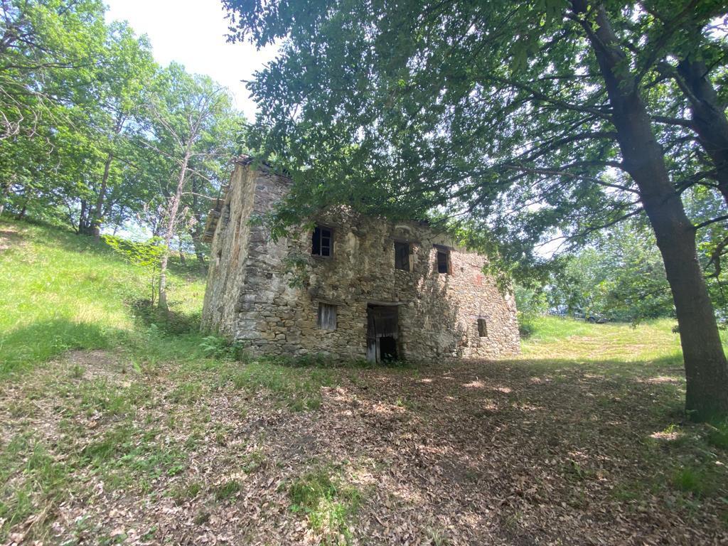 Rustico da ristrutturare a Giusvalla