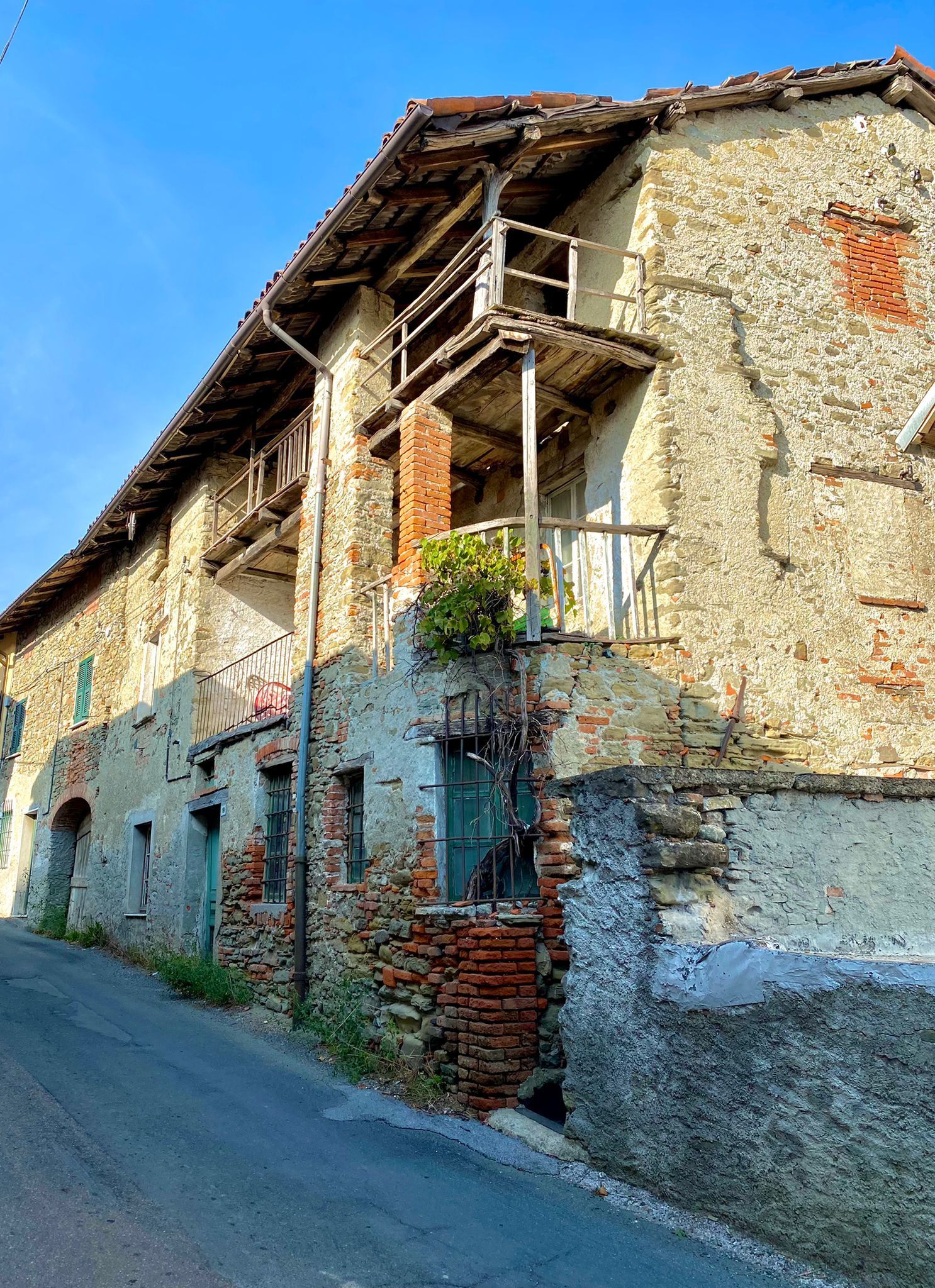 Casa indipendente da ristrutturare in via roma 24, Mioglia