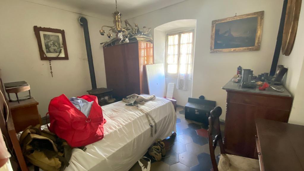 Appartamento con giardino in via san zunino 6, Urbe