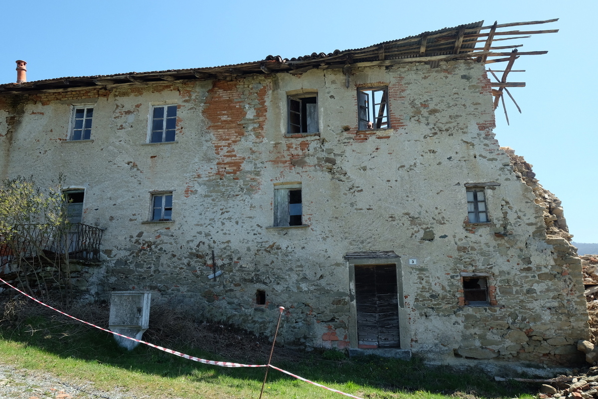 Casa indipendente in vendita in sbernera, Mioglia